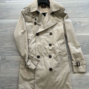 Burberry classic trench coat 🧥